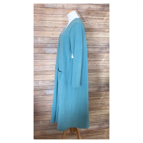 🆕 LULAROE sarah duster sweater - Picture 2 of 8